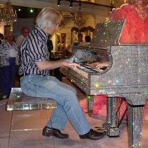 Meet your Posher, Alan